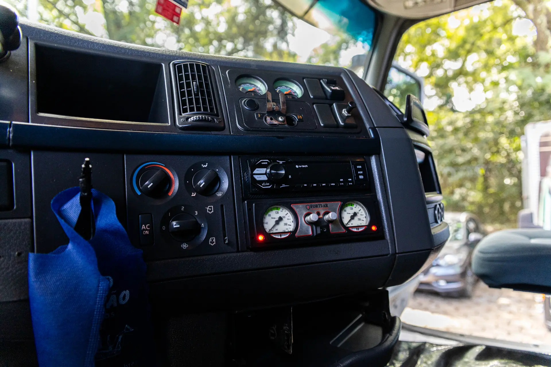 Volvo FH 540 6x4 2013 - foto 19